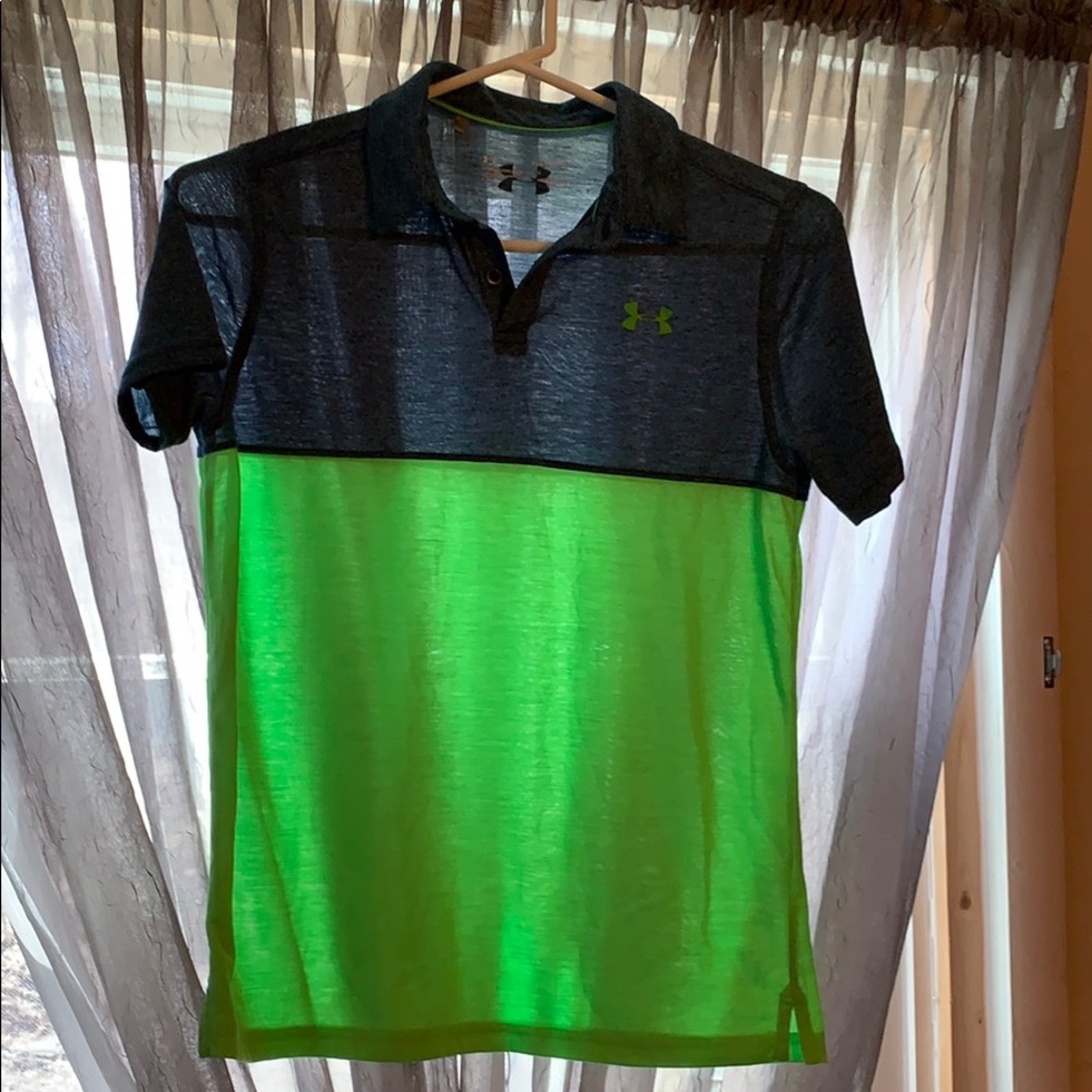Polo shirt.